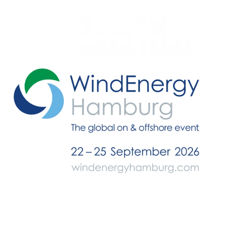 Logo von WindEnergy Hamburg mit einem grün-blauen Symbol neben dem Text, darunter der Slogan 'The global on & offshore event' und das Datum 22. bis 25. September 2026, windenergyhamburg.com